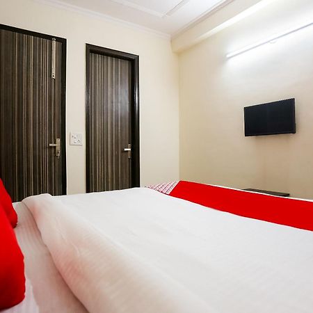 Hotel O Royal Galaxy New Delhi Exterior photo