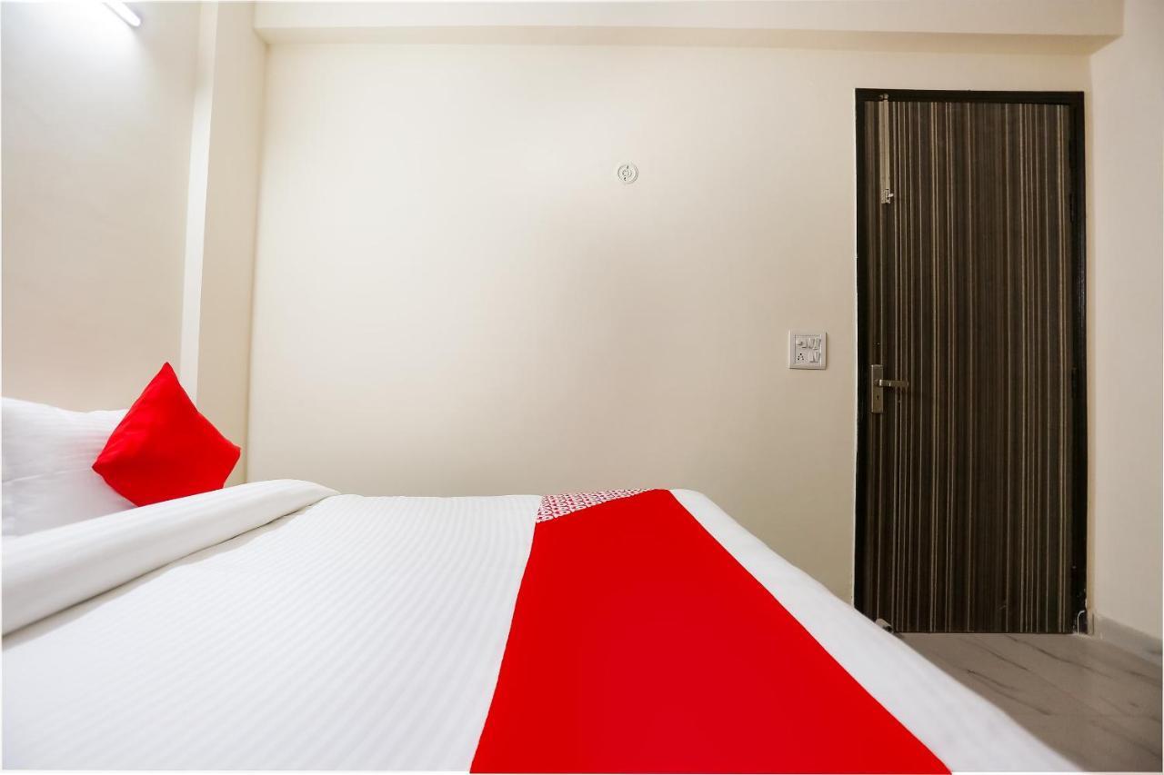 Hotel O Royal Galaxy New Delhi Exterior photo